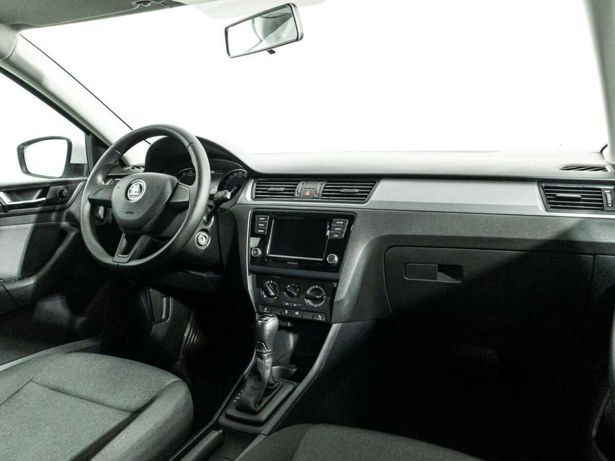 Skoda Rapid с пробегом — 2019 год. Фото: #8
