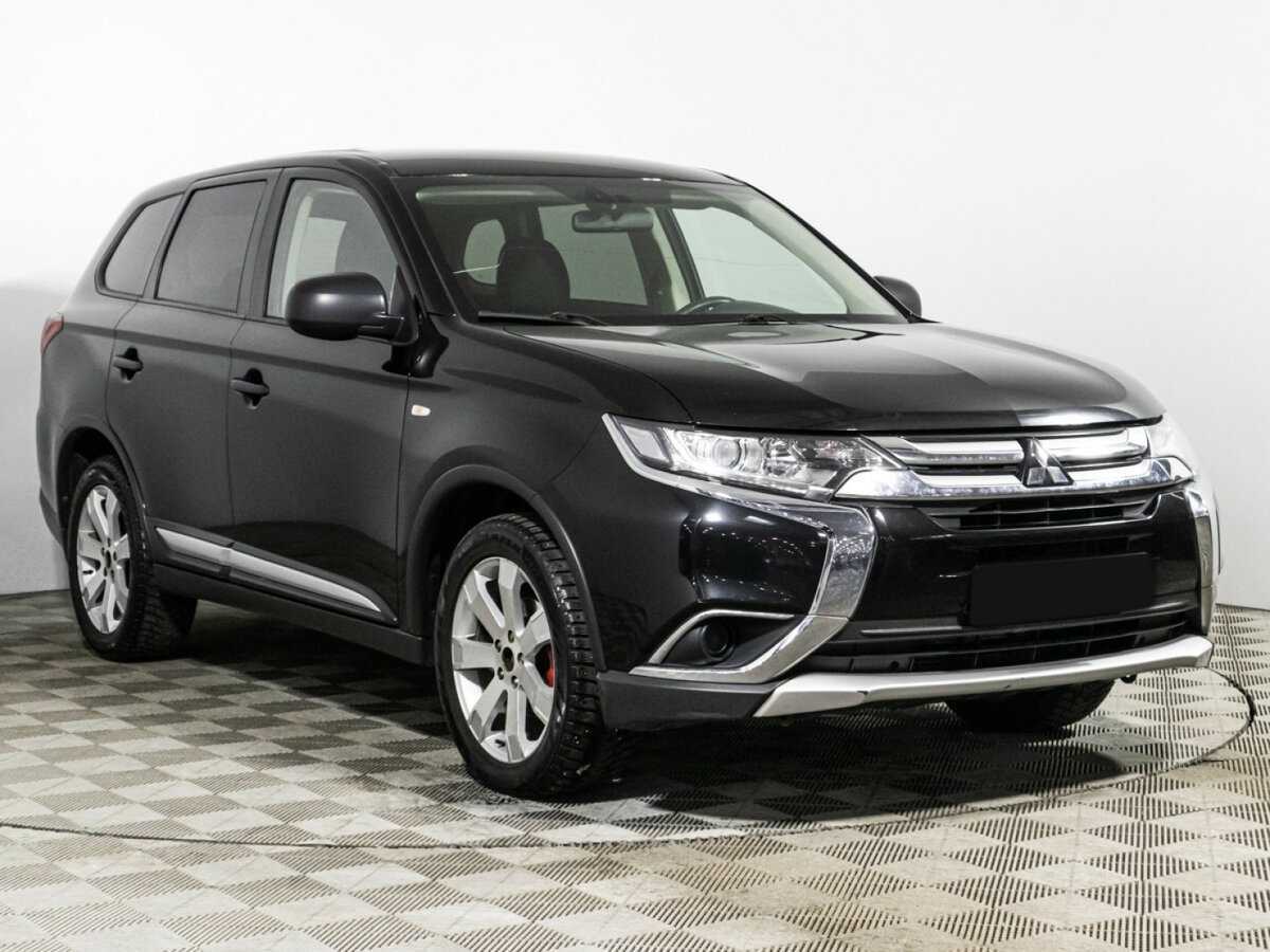 Mitsubishi Outlander с пробегом — 2018 год. Фото: #2