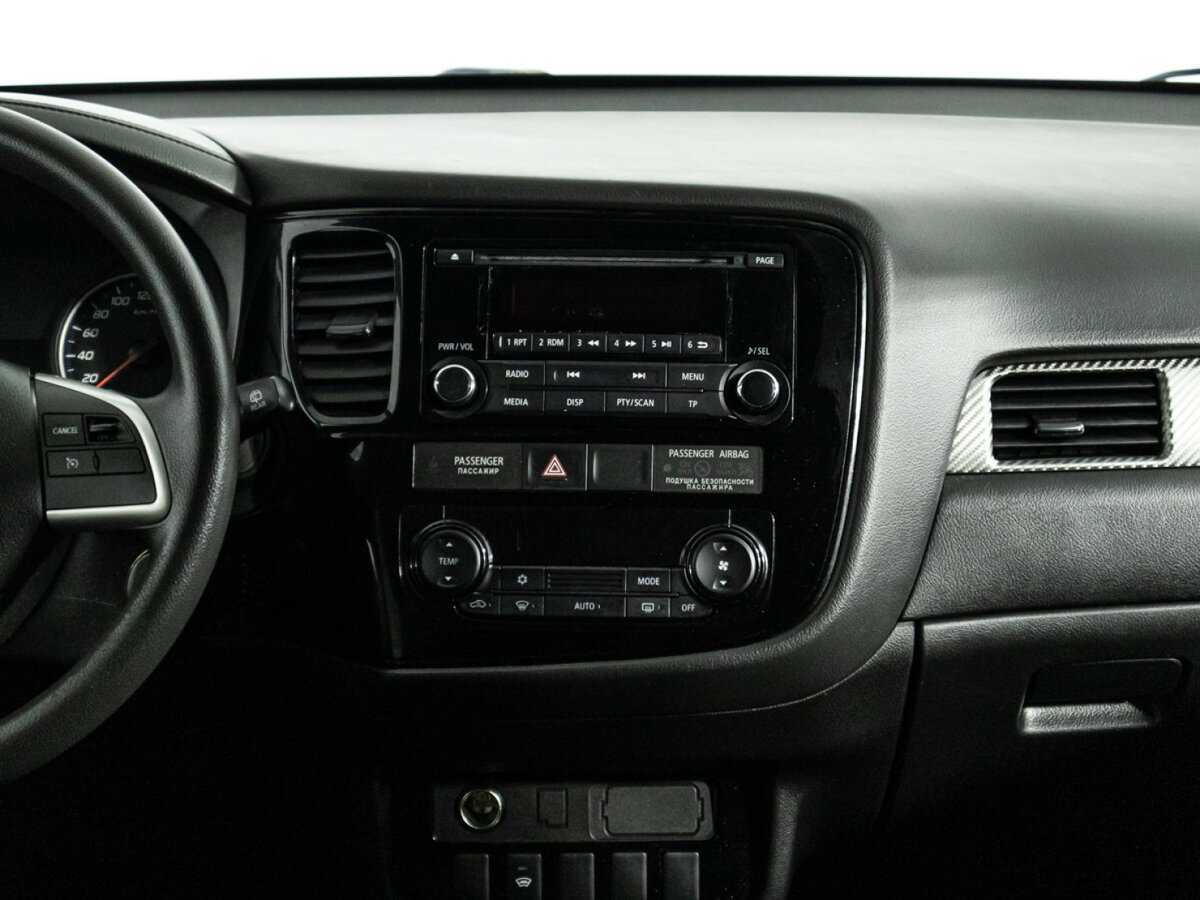 Mitsubishi Outlander с пробегом — 2018 год. Фото: #13