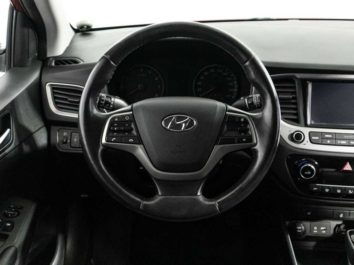 Hyundai Solaris с пробегом — 2017 год. Фото: #17