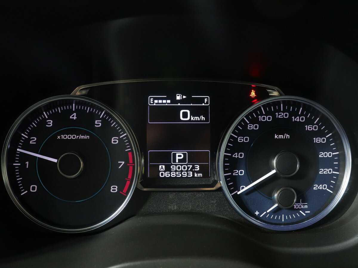 Subaru XV с пробегом — 2015 год. Фото: #7