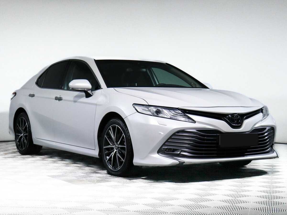 Toyota Camry с пробегом — 2019 год. Фото: #2