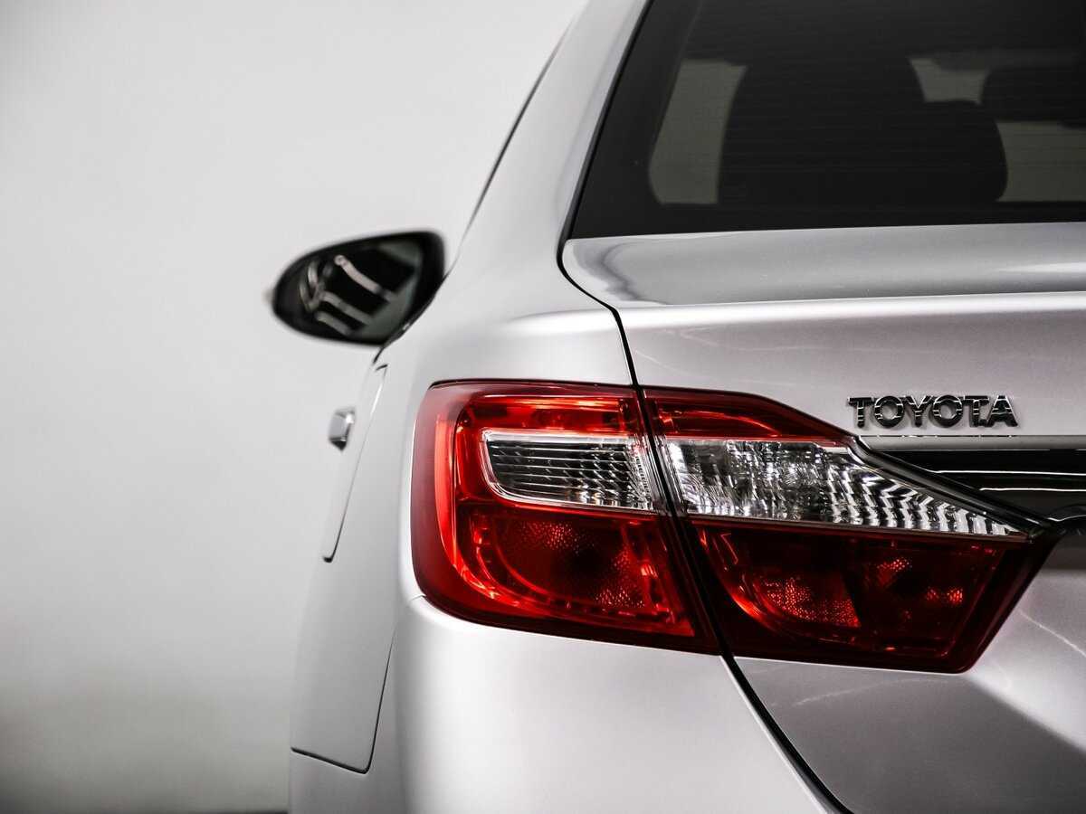 Toyota Camry с пробегом — 2014 год. Фото: #13