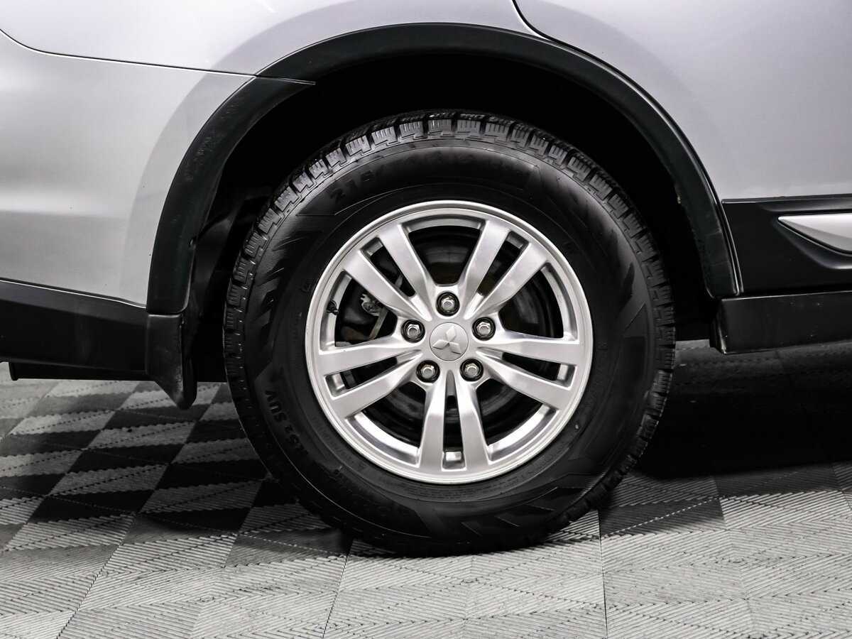 Mitsubishi Outlander с пробегом — 2018 год. Фото: #13