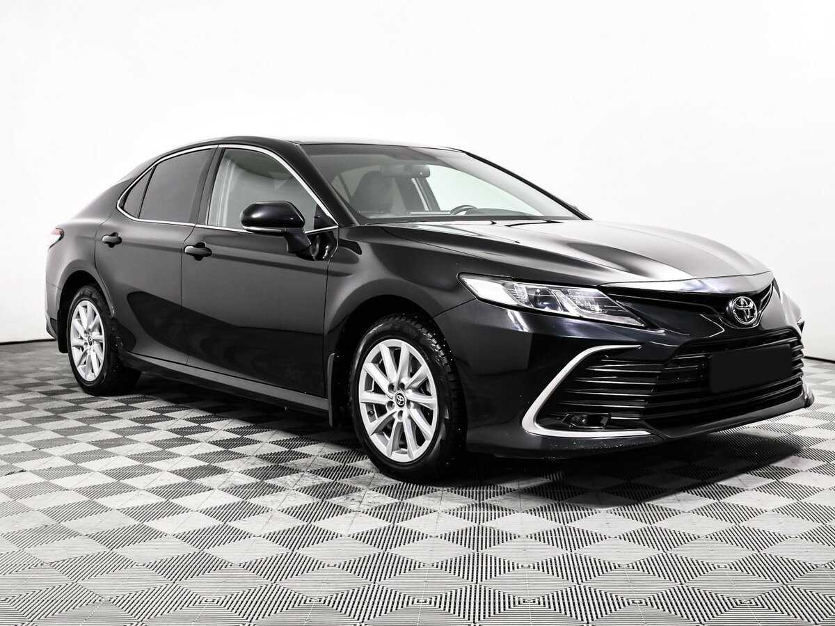 Toyota Camry с пробегом — 2022 год. Фото: #2