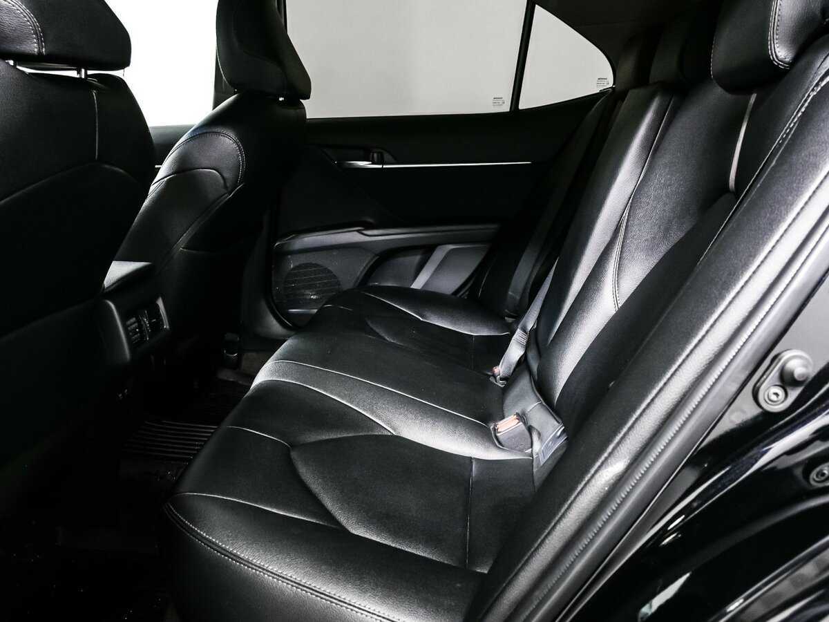 Toyota Camry с пробегом — 2022 год. Фото: #11