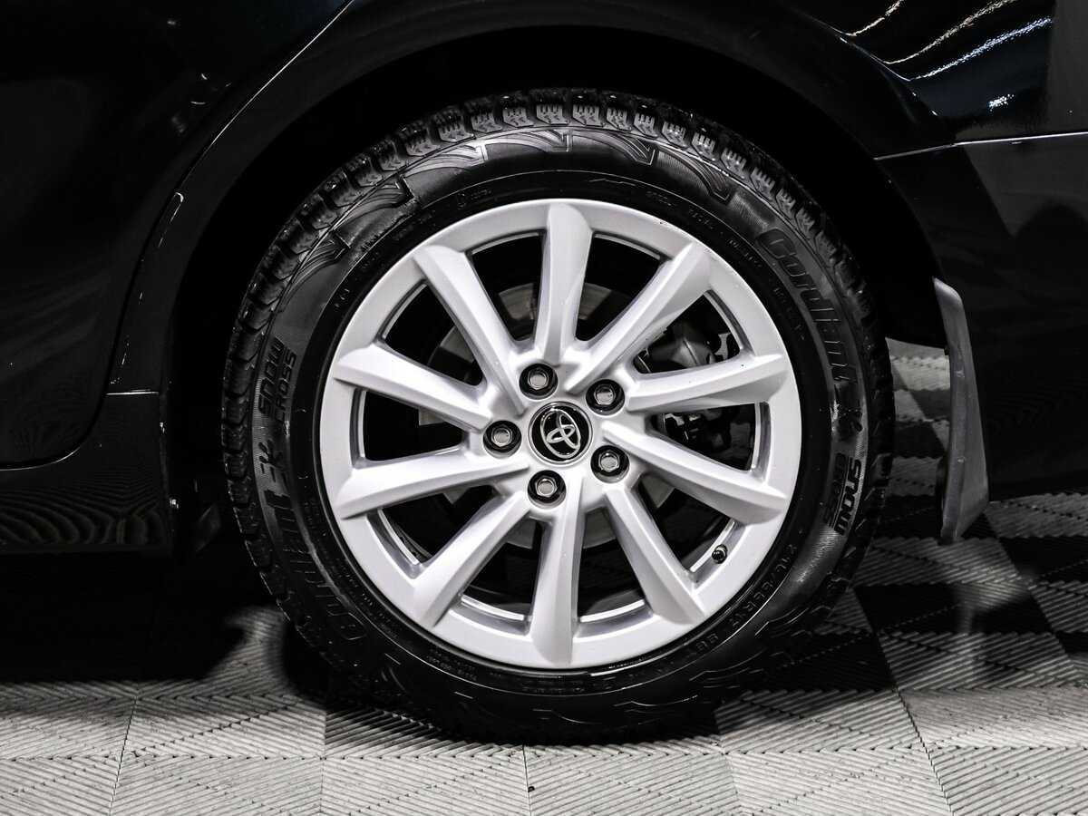 Toyota Camry с пробегом — 2022 год. Фото: #13