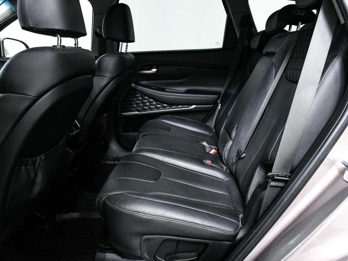 Hyundai Santa Fe с пробегом — 2018 год. Фото: #12