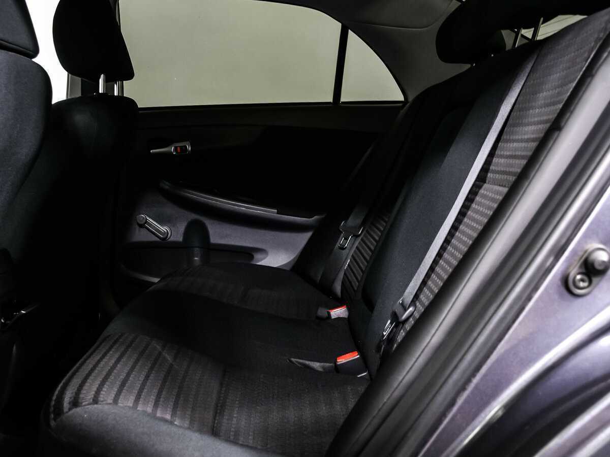 Toyota Corolla с пробегом — 2012 год. Фото: #12