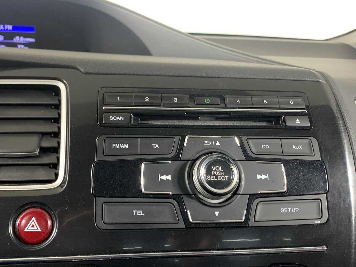 Honda Civic с пробегом — 2013 год. Фото: #15