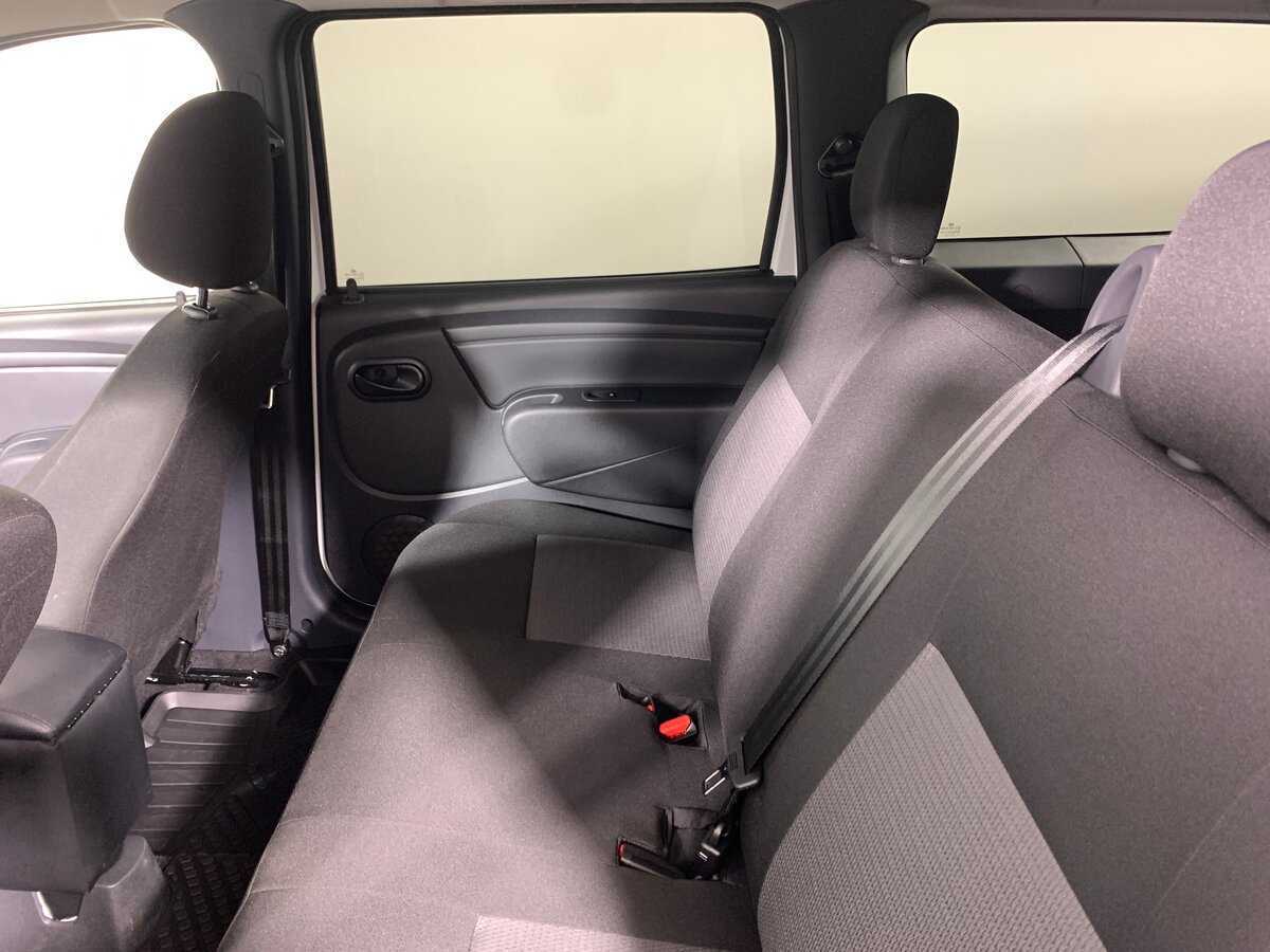 Lada (ВАЗ) Largus с пробегом — 2024 год. Фото: #16