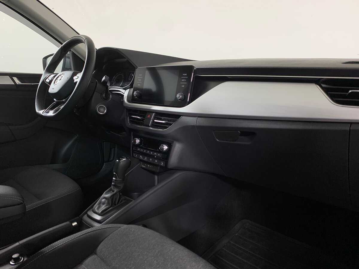 Skoda Rapid с пробегом — 2021 год. Фото: #13