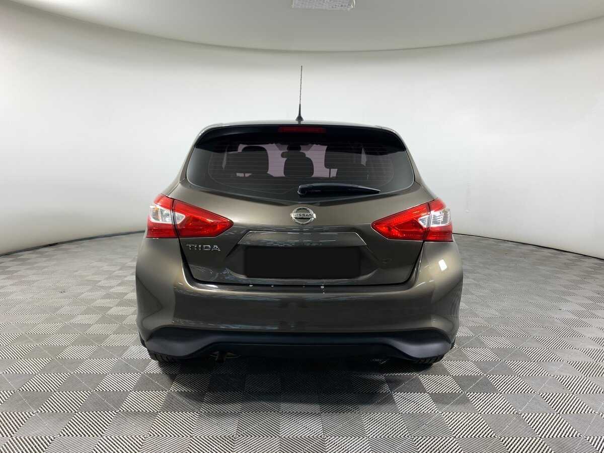 Nissan Tiida с пробегом — 2015 год. Фото: #5
