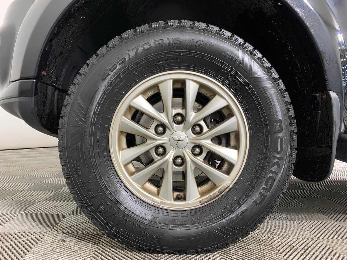 Mitsubishi Pajero Sport с пробегом — 2014 год. Фото: #8