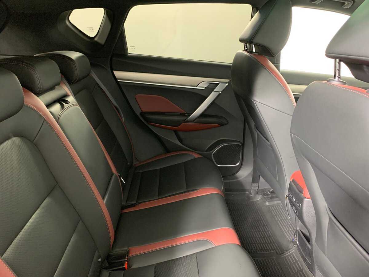 Geely Coolray с пробегом — 2021 год. Фото: #16