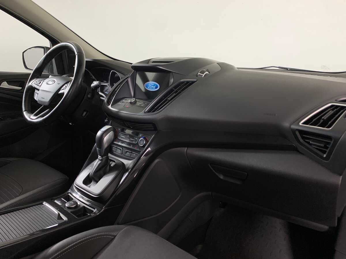 Ford Kuga с пробегом — 2017 год. Фото: #13