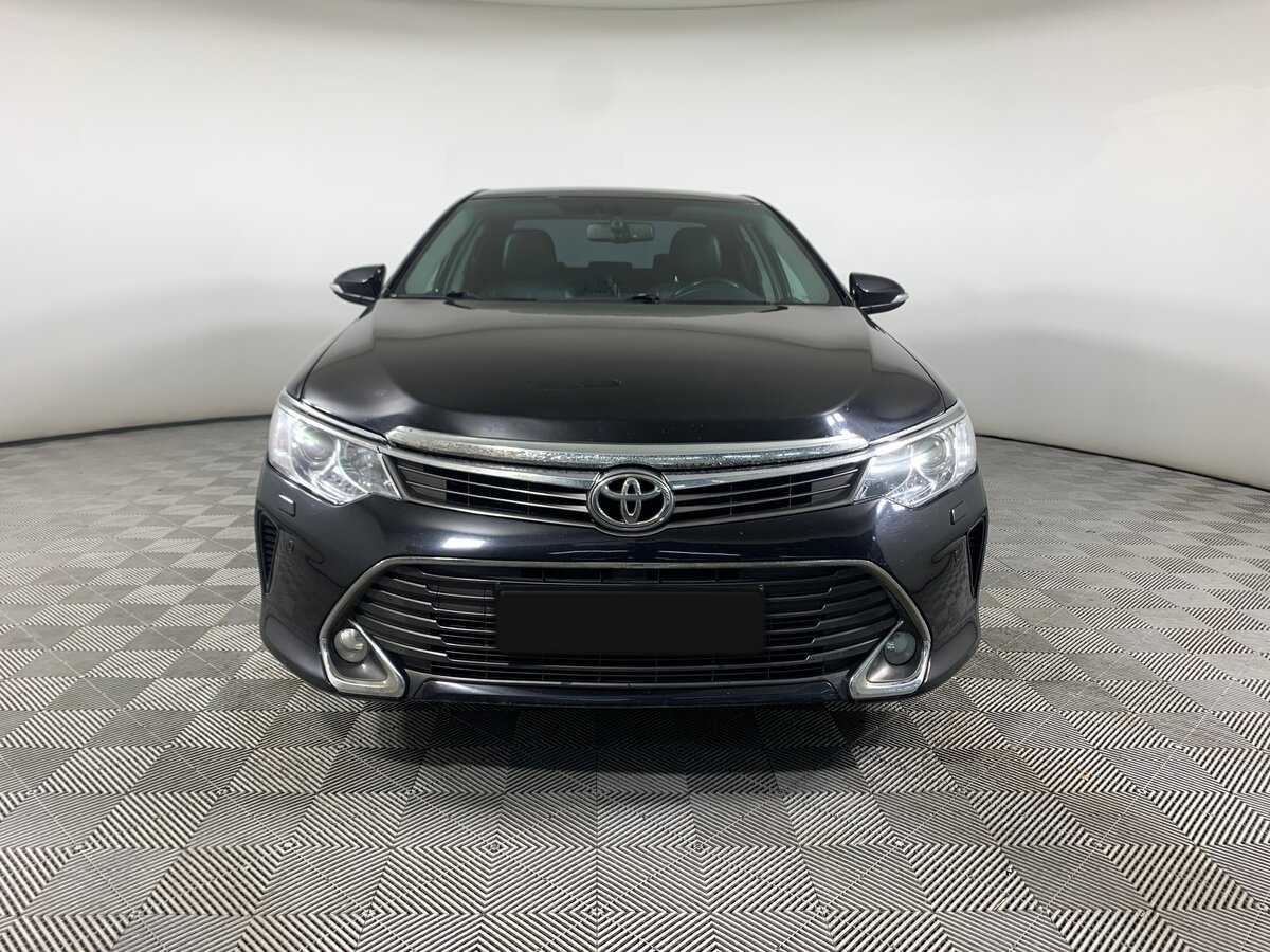 Toyota Camry с пробегом — 2016 год. Фото: #1