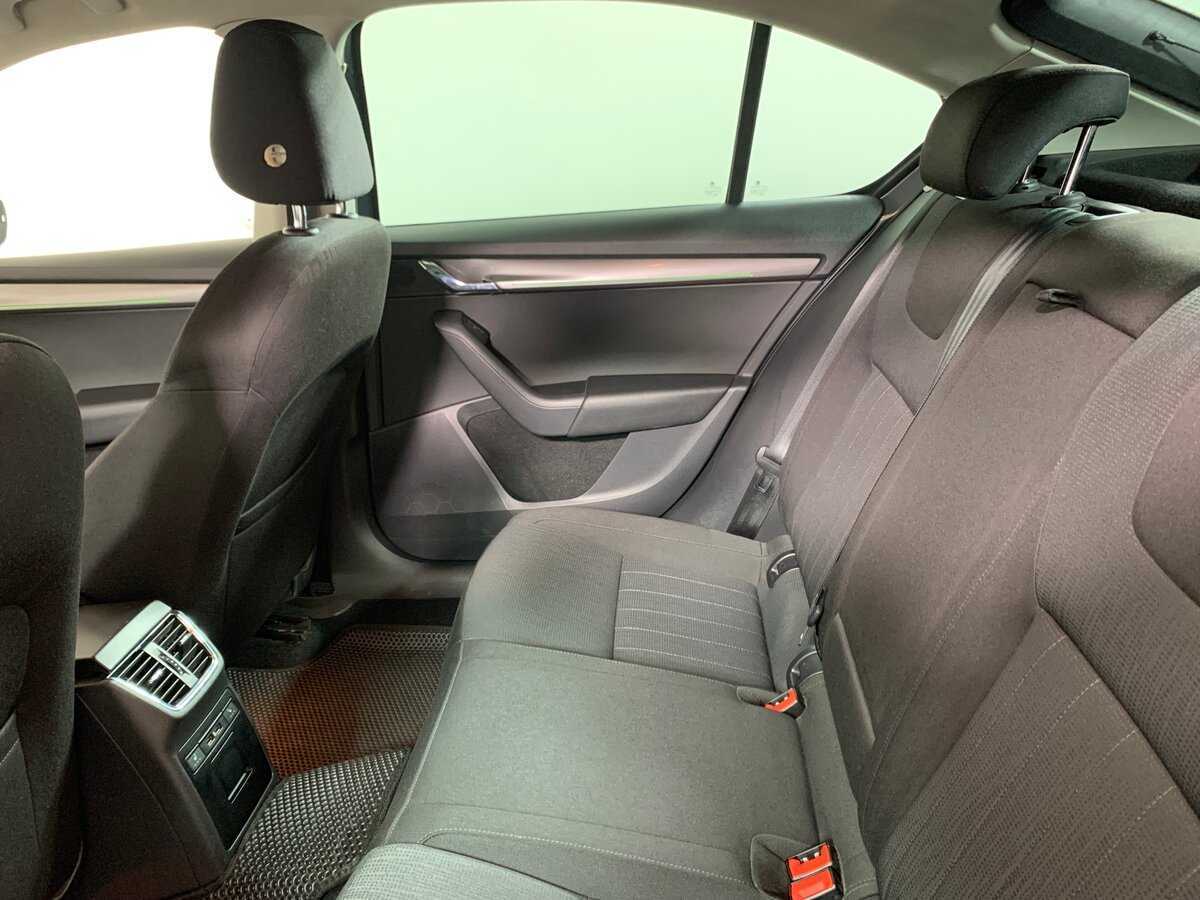 Skoda Octavia с пробегом — 2018 год. Фото: #18