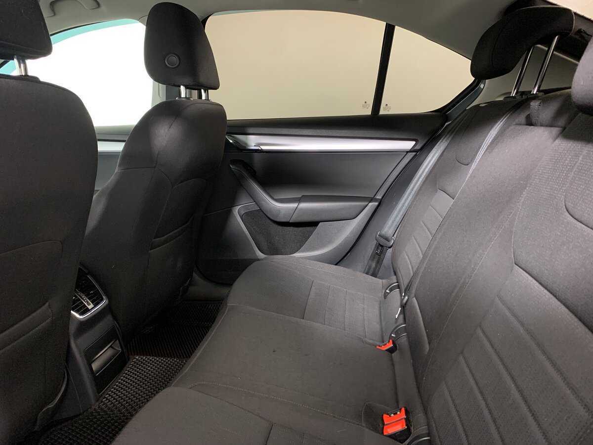 Skoda Octavia с пробегом — 2017 год. Фото: #18