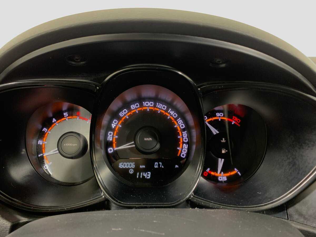 Lada (ВАЗ) Vesta с пробегом — 2019 год. Фото: #14