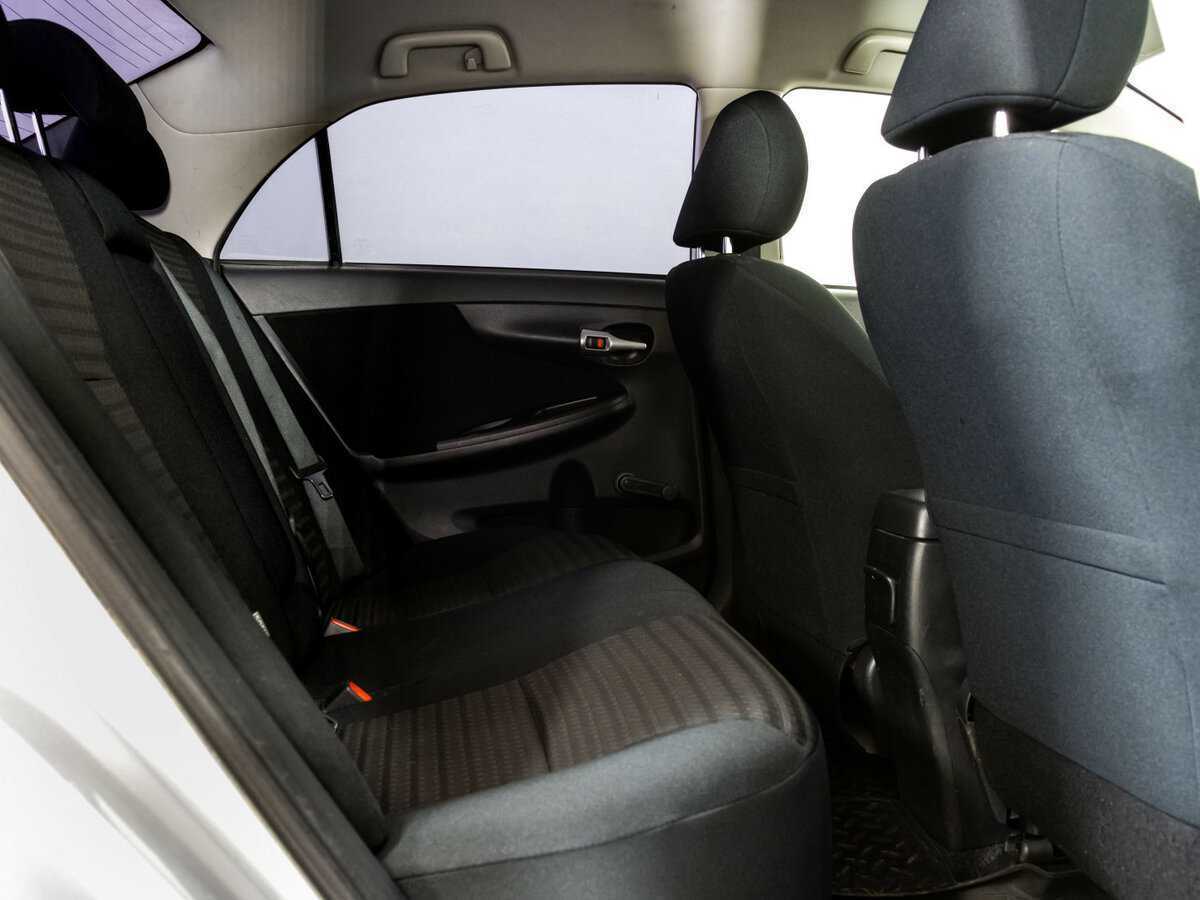 Toyota Corolla с пробегом — 2012 год. Фото: #10