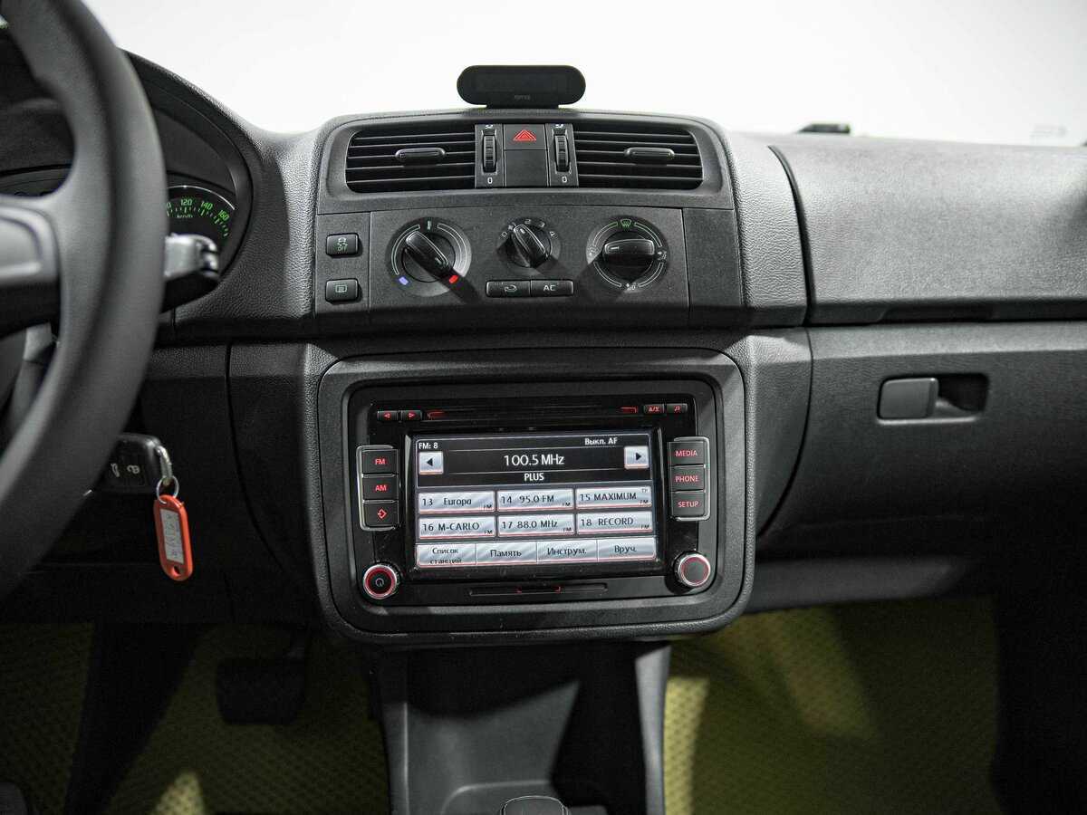 Skoda Fabia с пробегом — 2013 год. Фото: #8