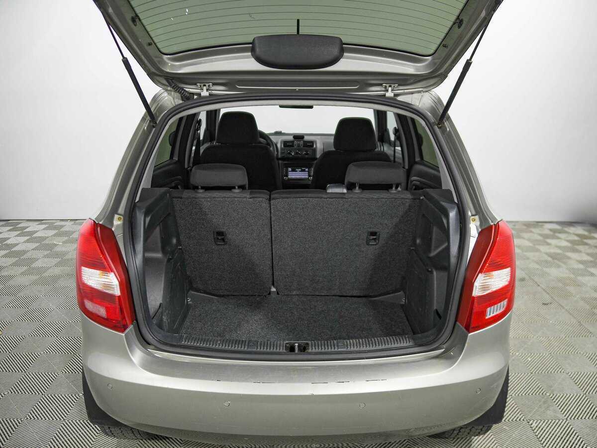 Skoda Fabia с пробегом — 2013 год. Фото: #13