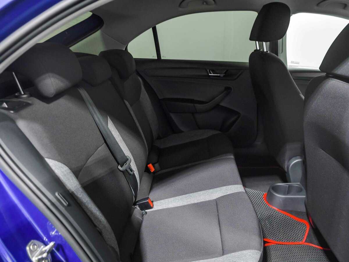 Skoda Rapid с пробегом — 2021 год. Фото: #14