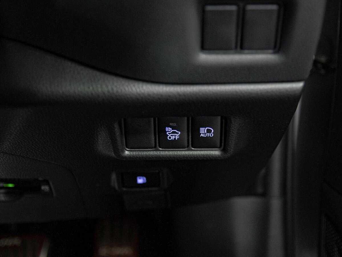 Toyota C-HR с пробегом — 2017 год. Фото: #11