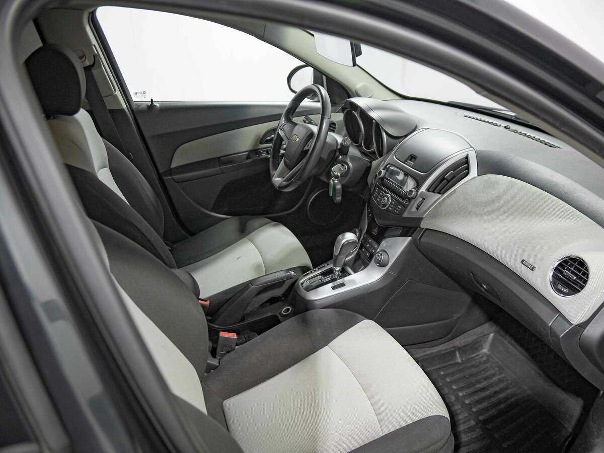 Chevrolet Cruze с пробегом — 2013 год. Фото: #12