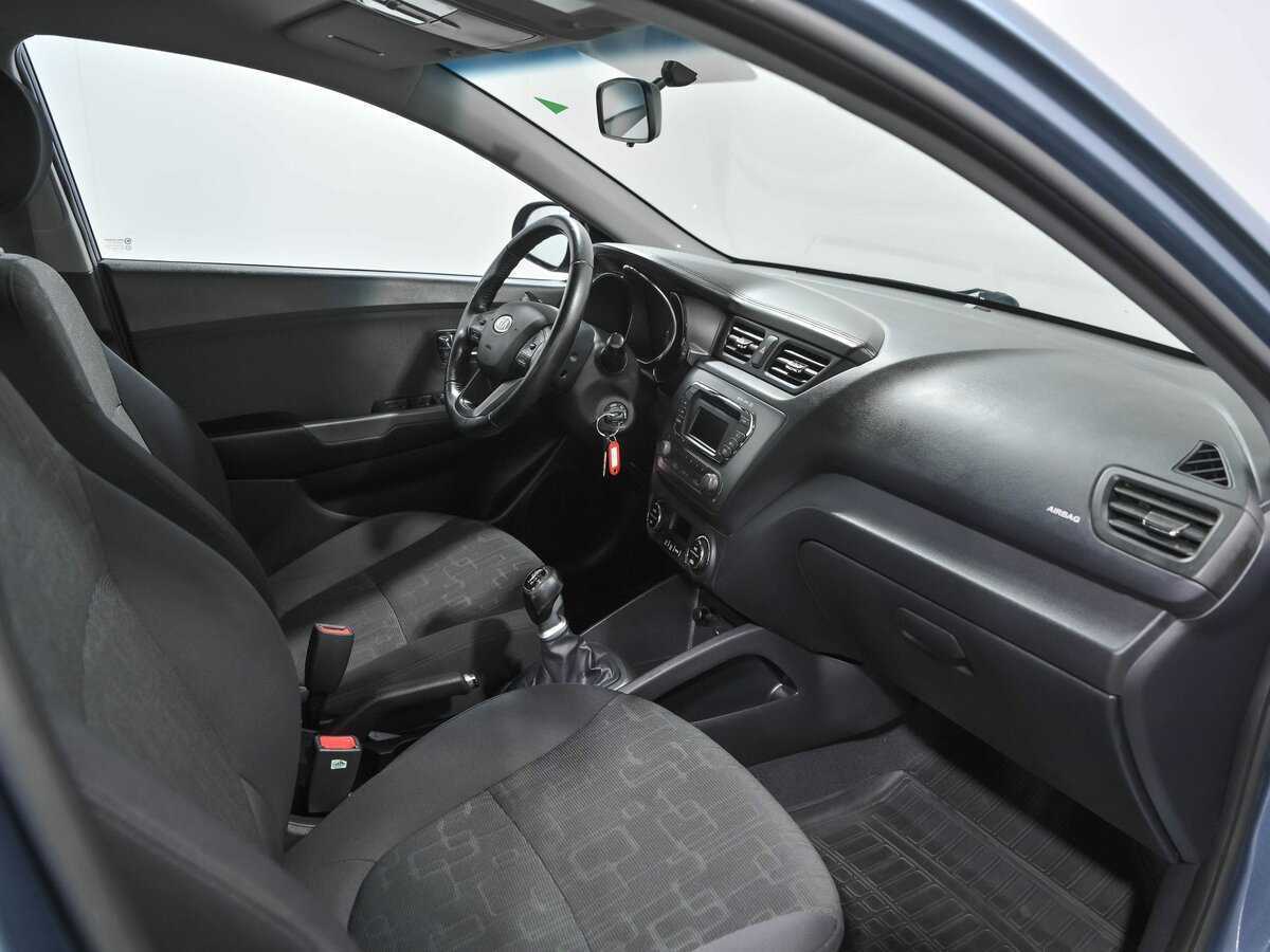 Kia Rio с пробегом — 2012 год. Фото: #13