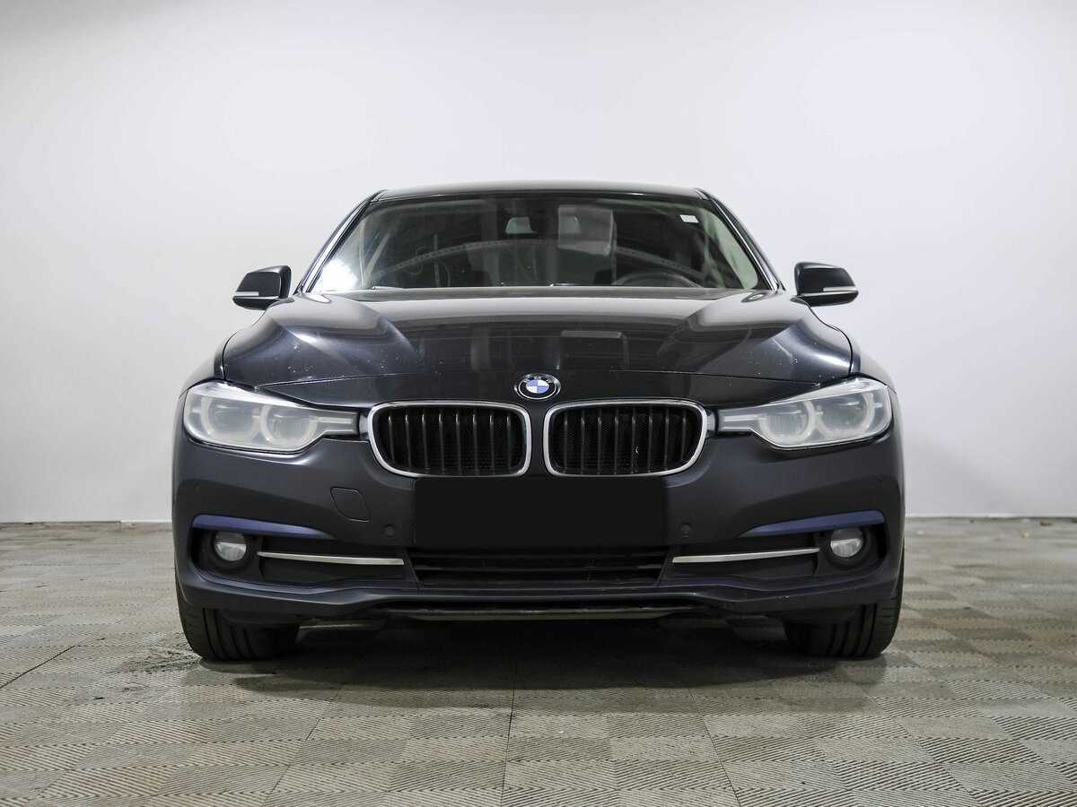 BMW 3 серии с пробегом — 2017 год. Фото: #1