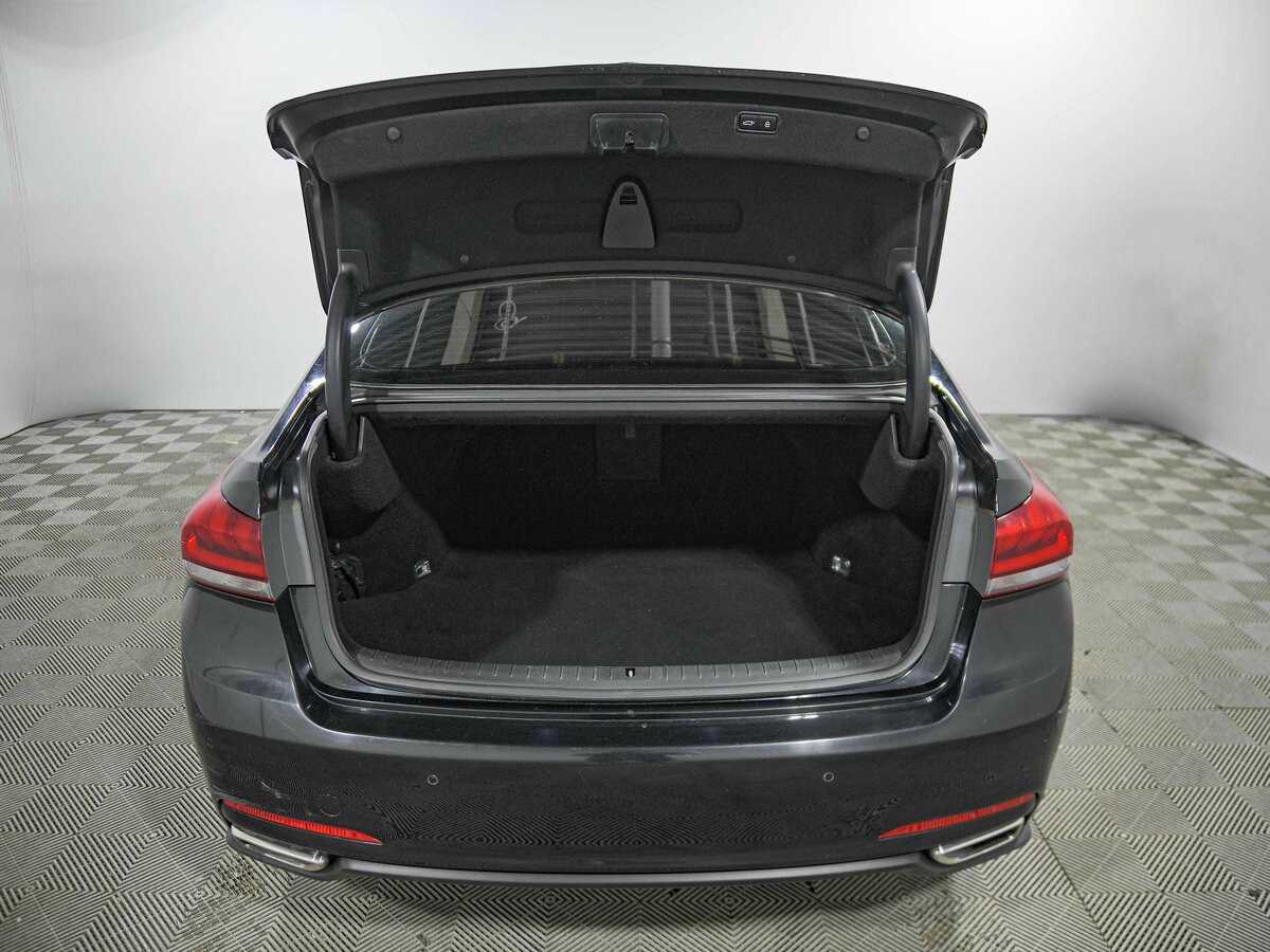 Hyundai Genesis с пробегом — 2014 год. Фото: #23
