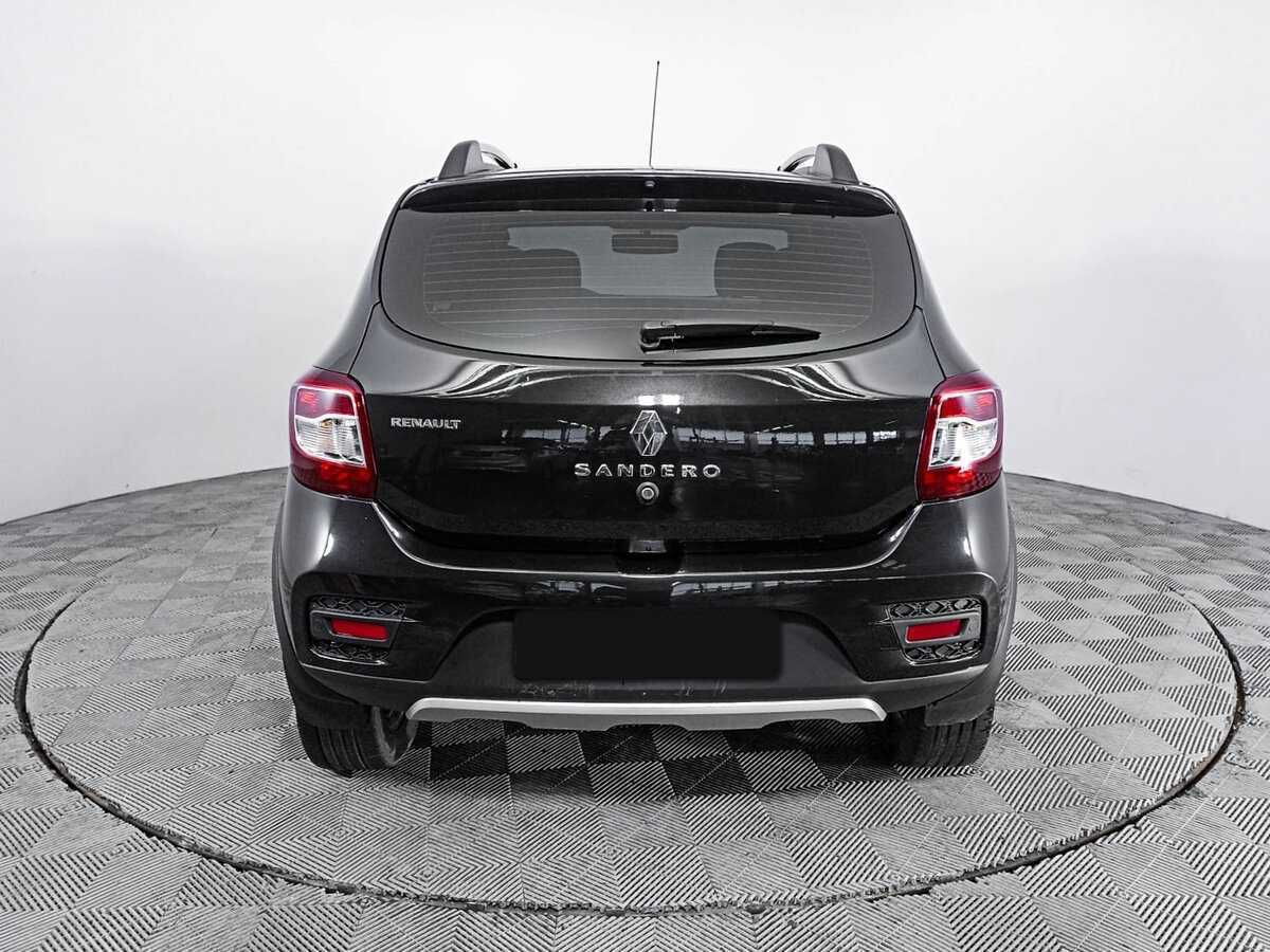 Renault Sandero с пробегом — 2014 год. Фото: #5