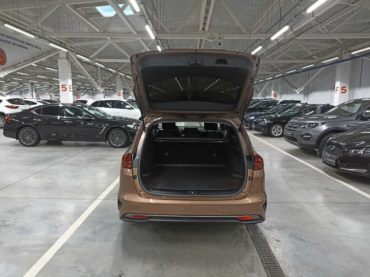 Kia Ceed с пробегом — 2022 год. Фото: #9