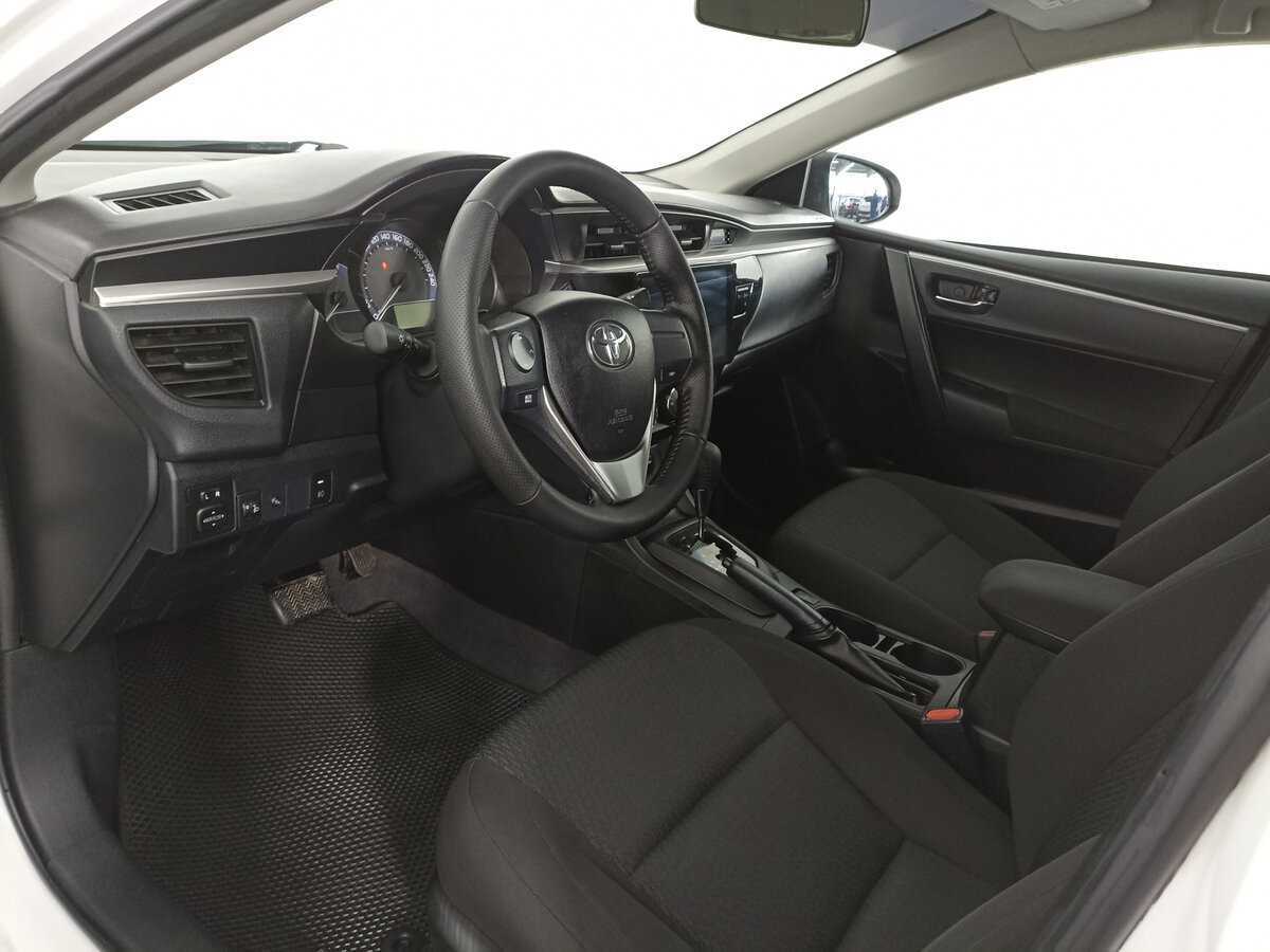 Toyota Corolla с пробегом — 2013 год. Фото: #15