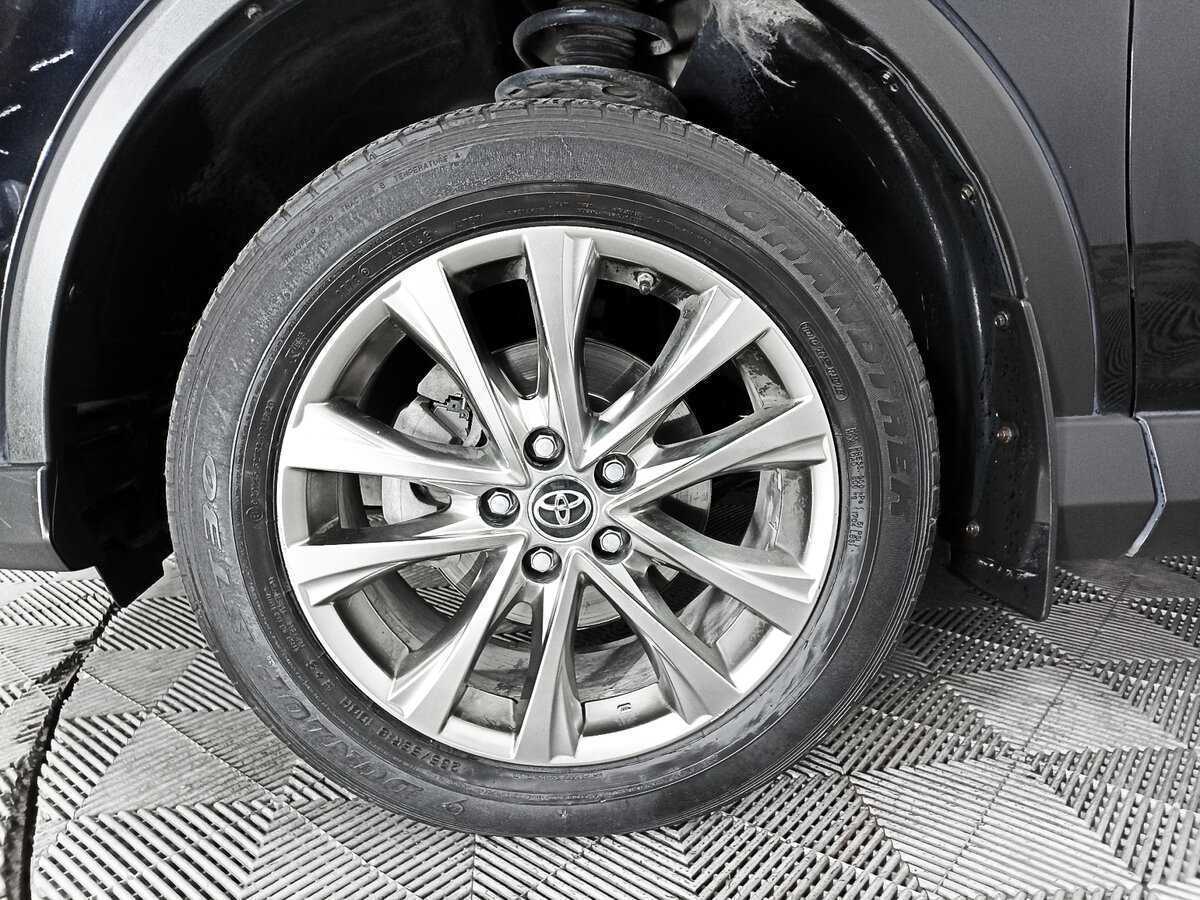 Toyota RAV4 с пробегом — 2019 год. Фото: #14