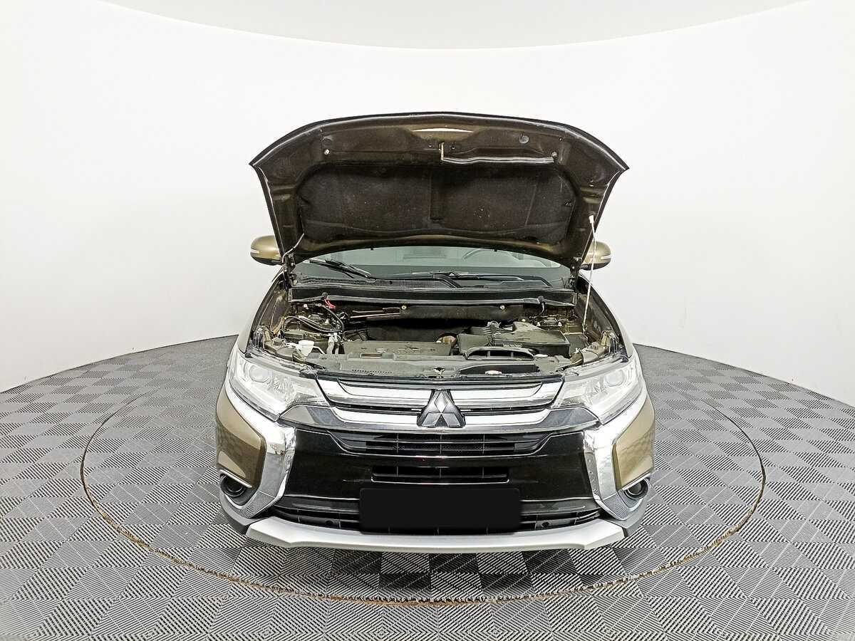 Mitsubishi Outlander с пробегом — 2018 год. Фото: #7