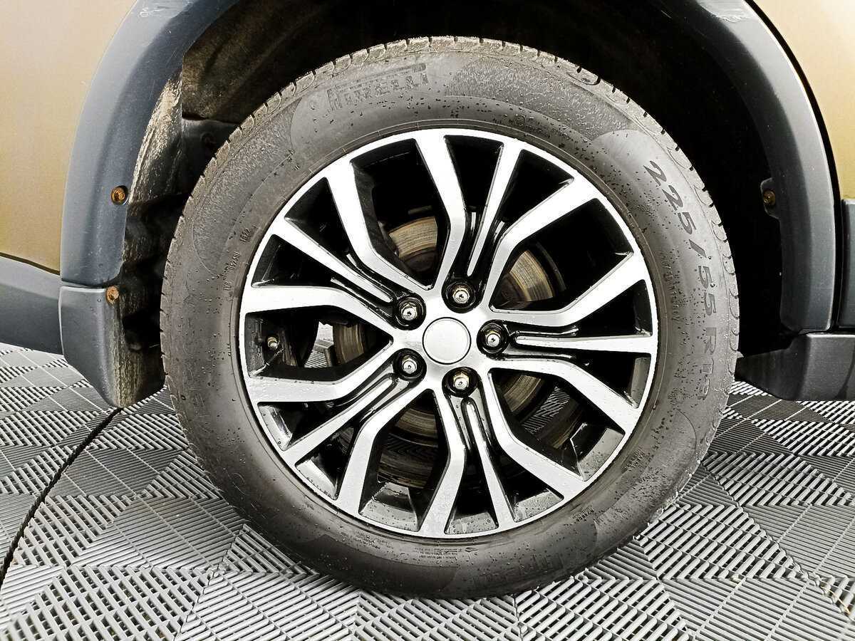 Mitsubishi Outlander с пробегом — 2018 год. Фото: #16