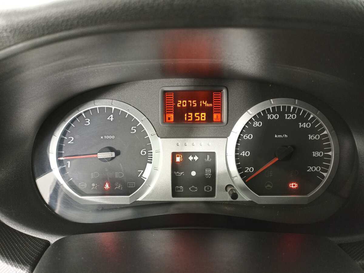 Lada (ВАЗ) Largus с пробегом — 2019 год. Фото: #12