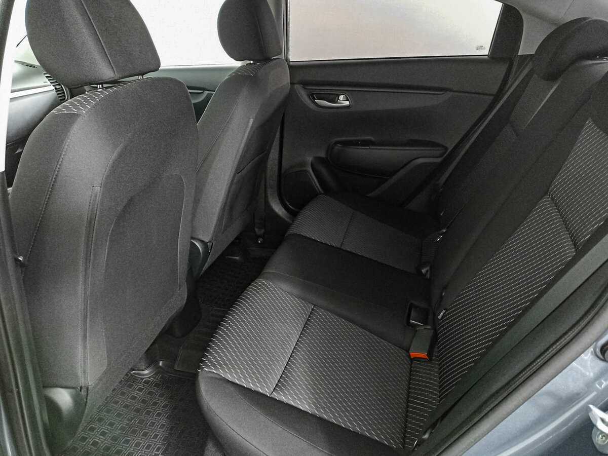 Kia Rio с пробегом — 2018 год. Фото: #11