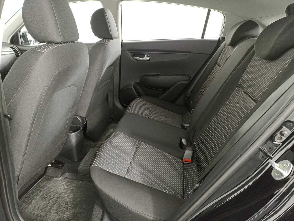 Kia Rio с пробегом — 2018 год. Фото: #9