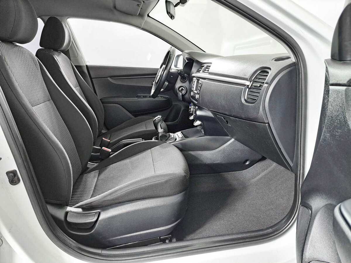 Kia Rio с пробегом — 2018 год. Фото: #10