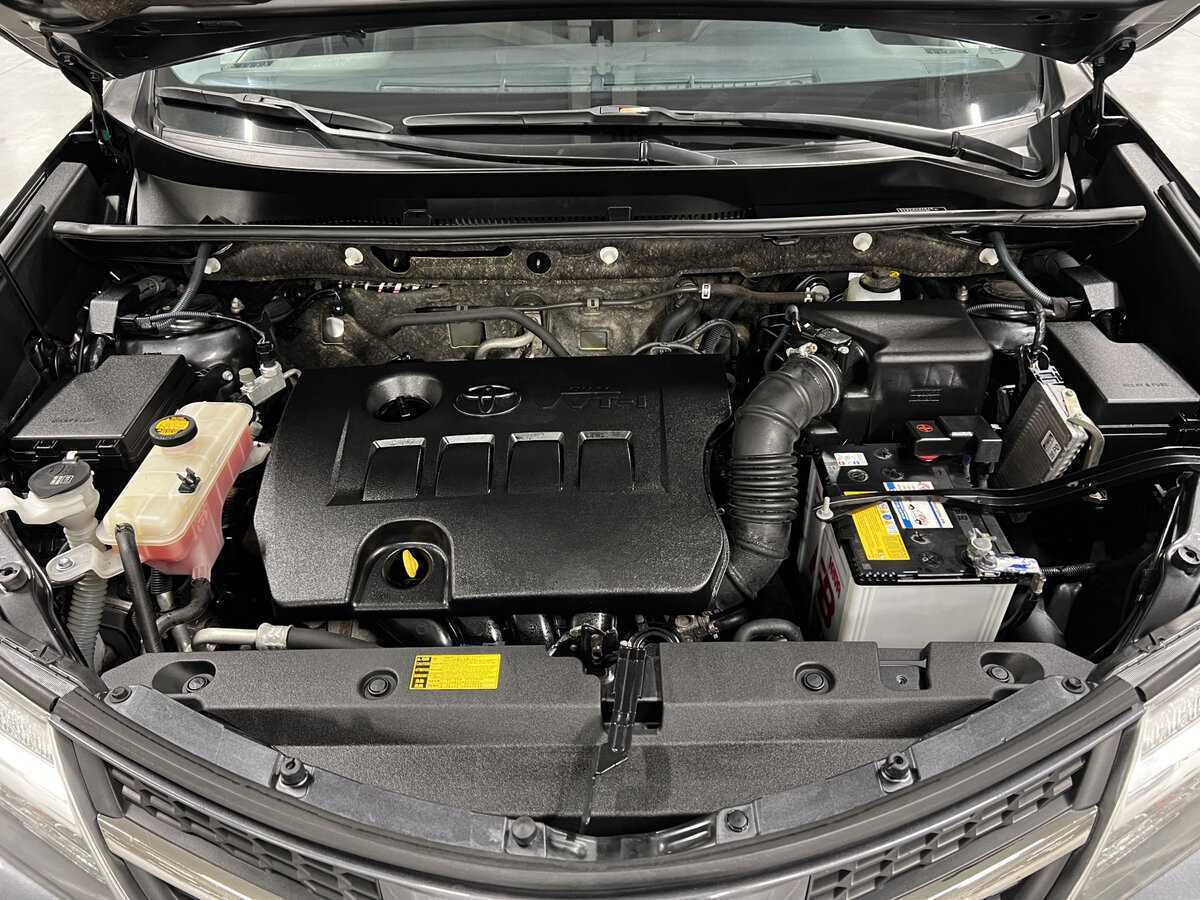 Toyota RAV4 с пробегом — 2014 год. Фото: #8