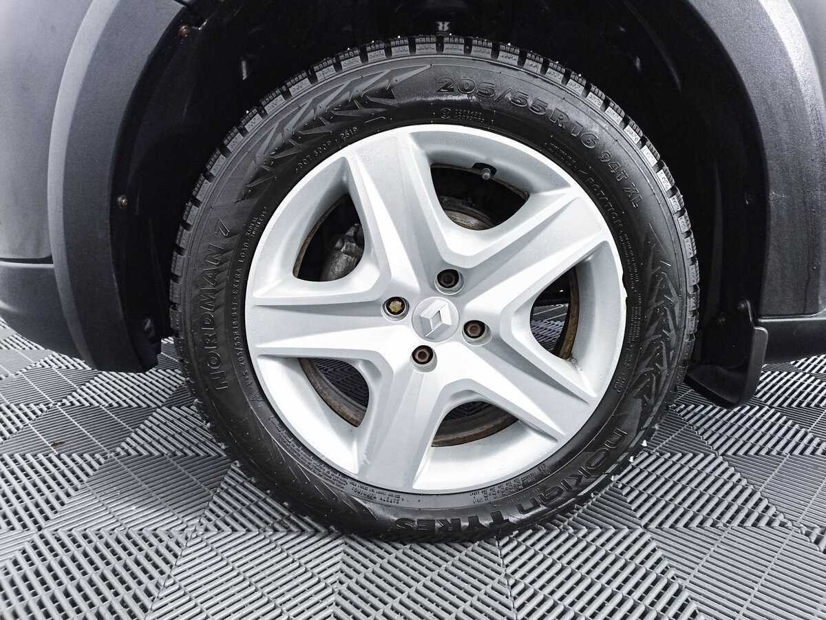 Renault Sandero с пробегом — 2016 год. Фото: #14