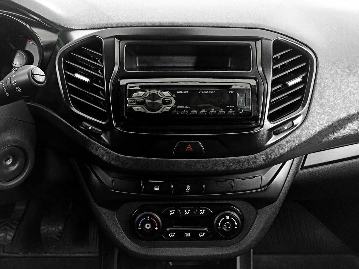 Lada (ВАЗ) Vesta с пробегом — 2019 год. Фото: #14