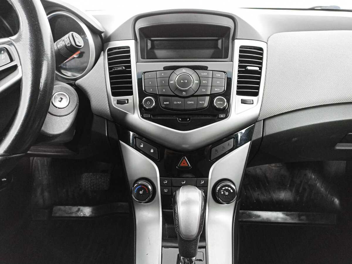 Chevrolet Cruze с пробегом — 2012 год. Фото: #14