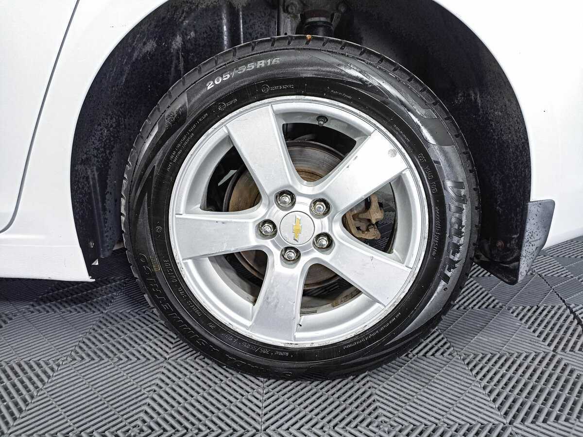 Chevrolet Cruze с пробегом — 2012 год. Фото: #17