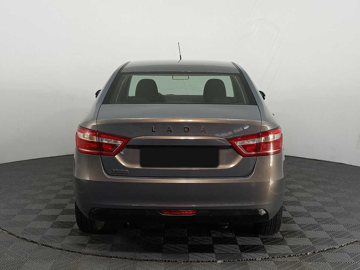 Lada (ВАЗ) Vesta с пробегом — 2017 год. Фото: #4