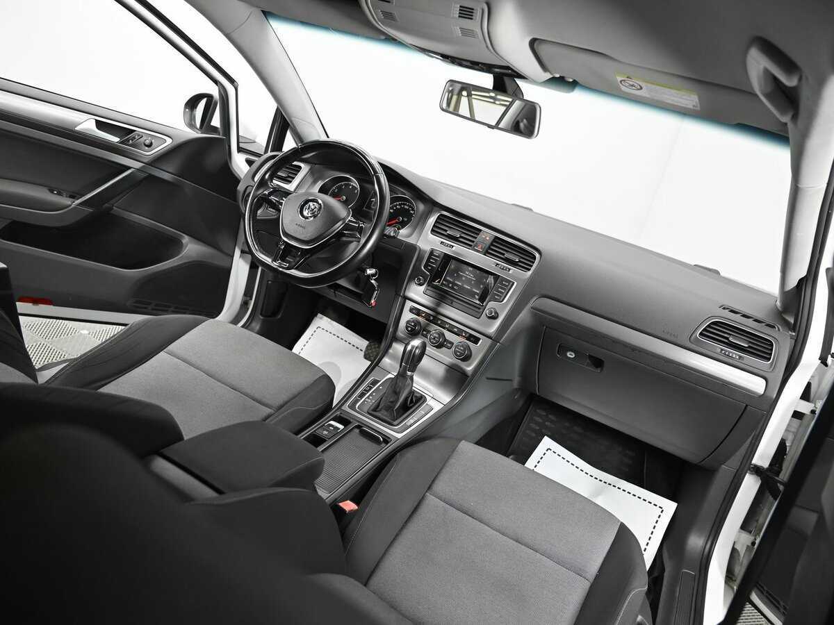 Volkswagen Golf с пробегом — 2013 год. Фото: #12